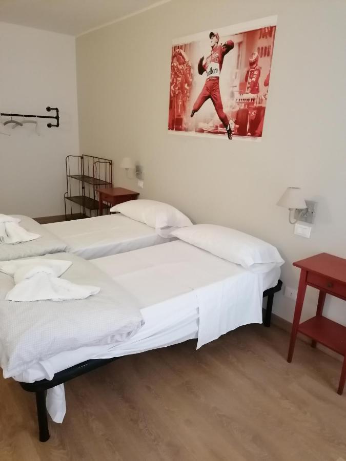 Ferrari Formula 1 Hotell Orio al Serio Eksteriør bilde