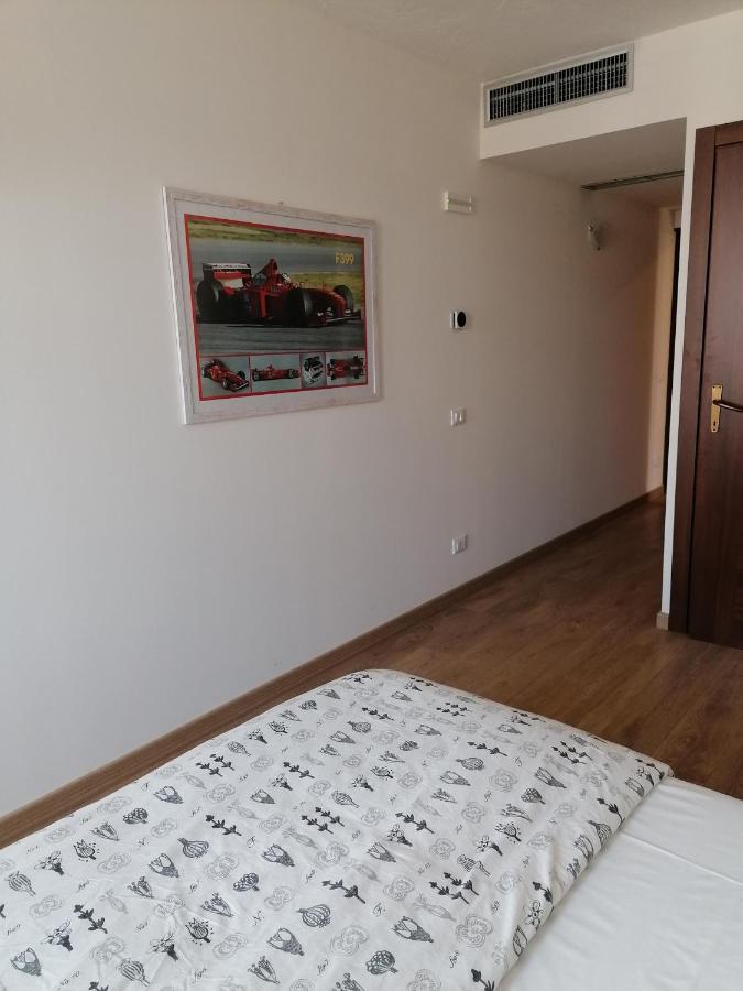Ferrari Formula 1 Hotell Orio al Serio Eksteriør bilde